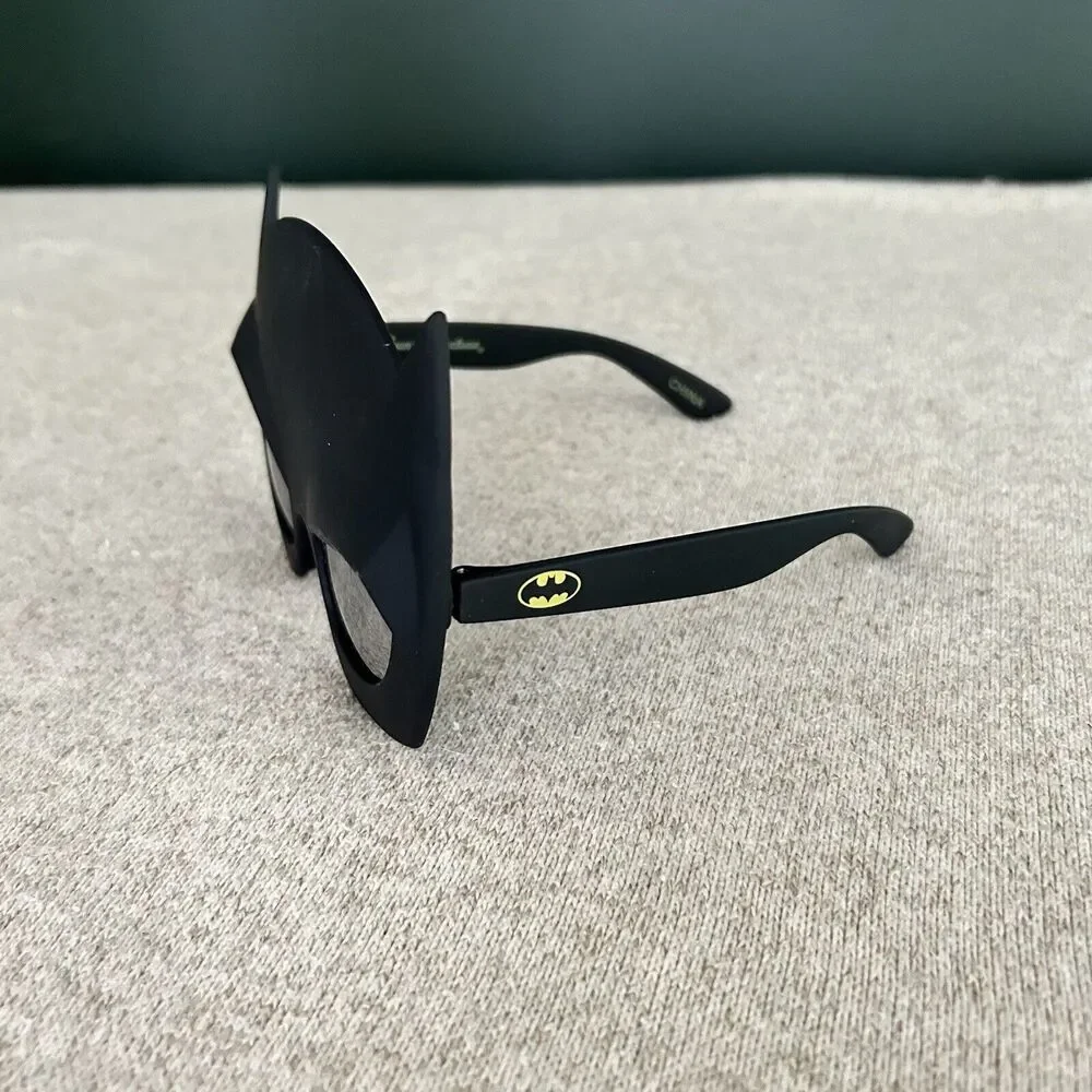 Batman Sunglasses Batman Mask 3D Bat Ears Kids Fun - Picture 3 of 5
